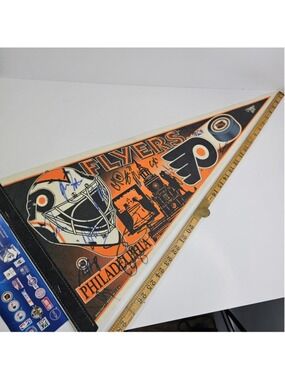 Signed Philadelphia Flyers Felt Pennant WinCraft NHL Team Pennant VTG